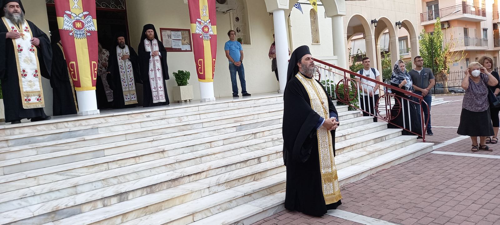 ΥΠΟΔΟΧΗ ΤΩΝ ΙΕΡΩΝ ΛΕΙΨΑΝΩΝ ΤΩΝ ΑΓΙΩΝ ΡΑΦΑΗΛ,ΝΙΚΟΛΑΟΥ ΚΑΙ ΕΙΡΗΝΗΣ ΣΤΟΝ ΙΕΡΟ ΝΑΟ ΜΕΤΑΜΟΡΦΩΣΕΩΣ ΤΟΥ ΣΩΤΗΡΟΣ ΒΥΡΩΝΟΣ